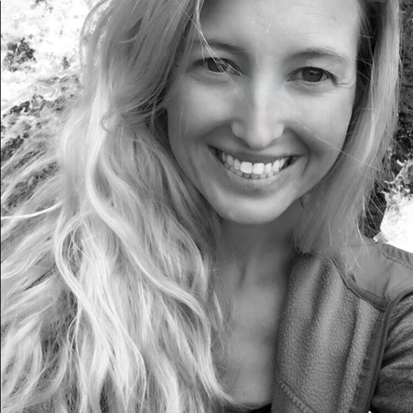 Meet your Posher, Rachel - Picture 3 of 4